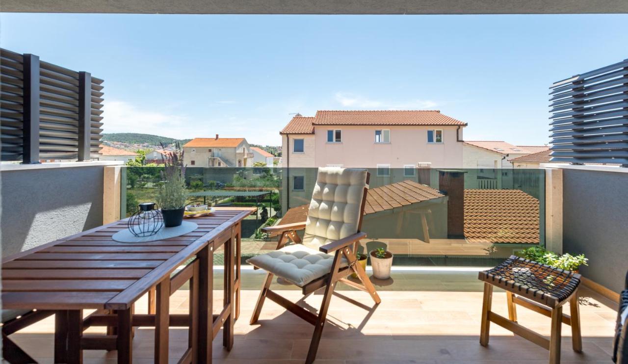 New And Chic Place Near Old Town Of Trogir Buitenkant foto
