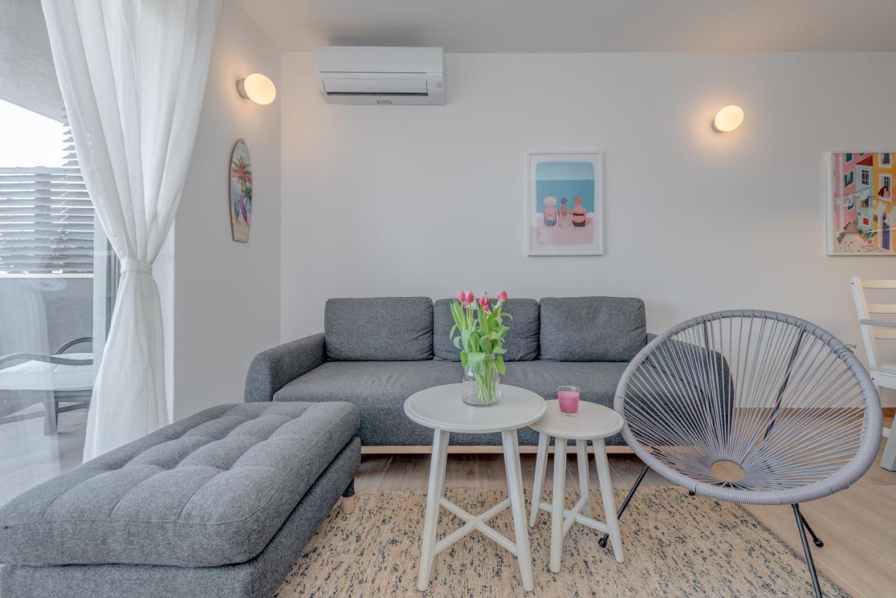 New And Chic Place Near Old Town Of Trogir Buitenkant foto