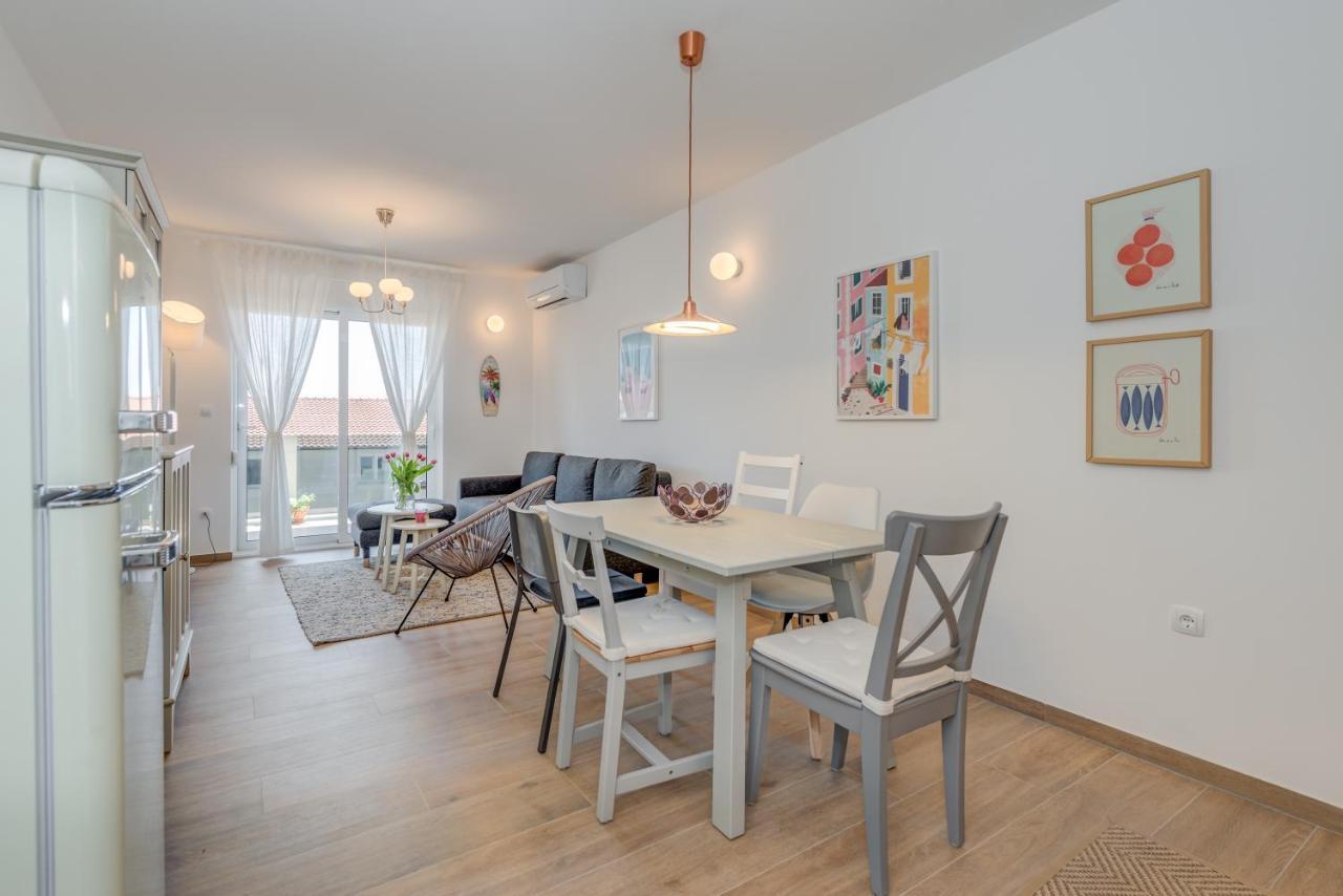 New And Chic Place Near Old Town Of Trogir Buitenkant foto